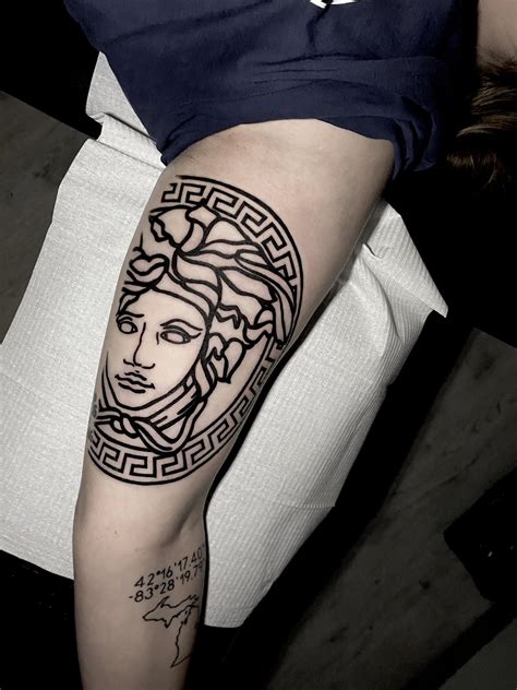 versace tattoo bedeutung|medusa tattoo meaning for female.